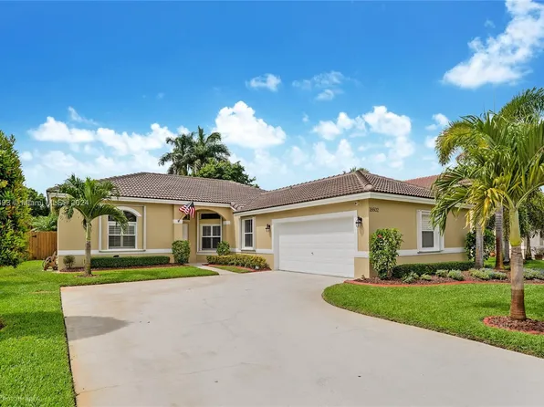 18602 NW 23rd St, Pembroke Pines, FL 33029