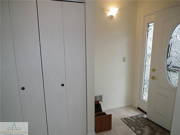 2nd image of 117 Park Meadows Dr