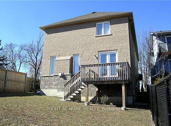 3rd image of 17 Bond Cres