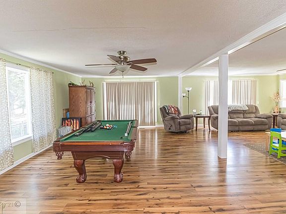 5th image of 305 Horseshoe Dr