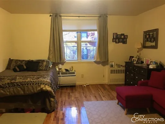 Rented by City Connections Realty | media 12