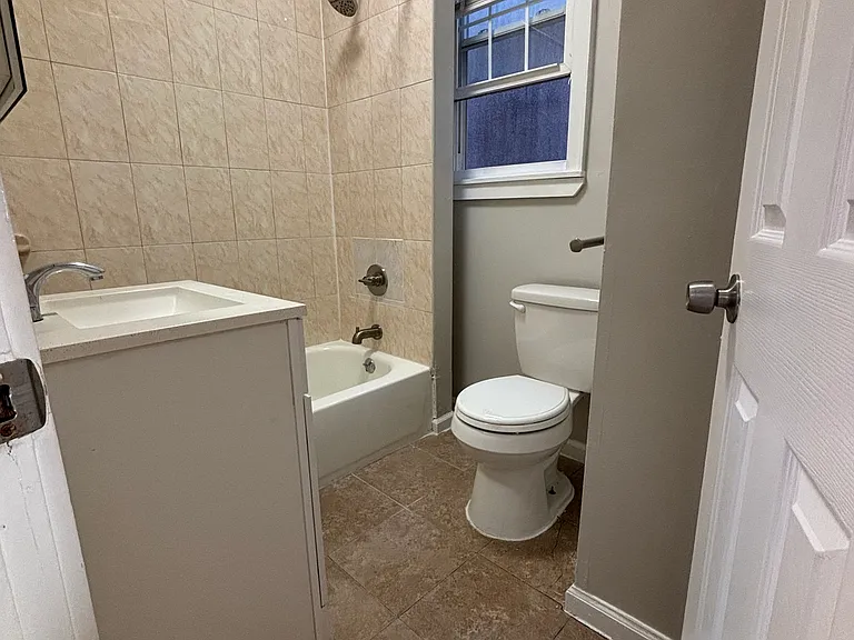 1618 Bergenline Ave #3E — Photo 7