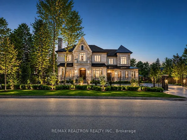 17 Pebblelane Ct, Richmond Hill, ON L4C 6X2