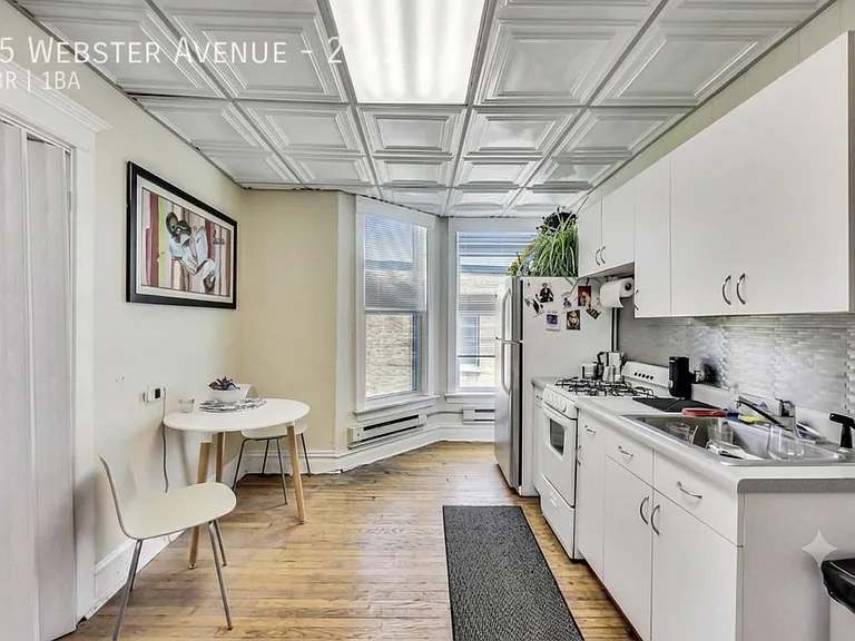 25 Webster Ave #2 — Photo 1