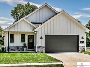 447 N Allen St, Bennington, NE 68007