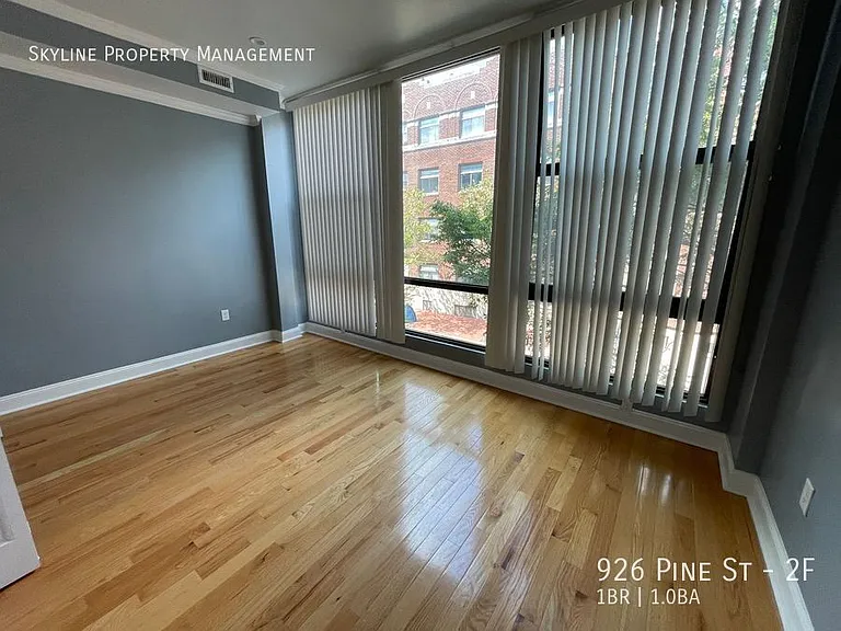 926 Pine St #2F — Photo 6