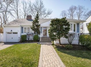 2778 Beatrice Ln, Bellmore, NY 11710