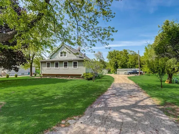 3016 116th St, Pleasant Prairie, WI 53158