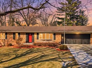 31 Bedford Ct, Iowa City, IA 52240