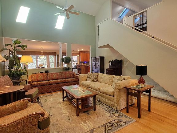 3rd image of 5444 White Pl