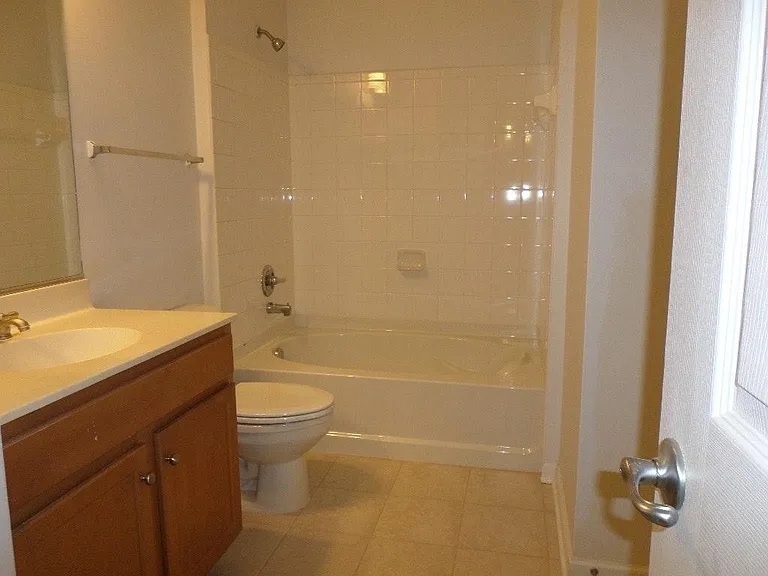 3810 Lightfoot St #208 — Photo 10