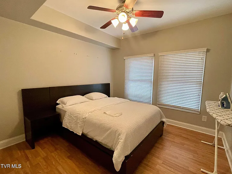 136 Westshore Point — Photo 8