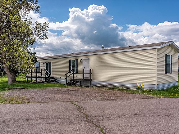 2nd image of 50 Twin Acres Dr Trailer 21