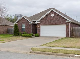 4679 Sadie St, Springdale, AR 72762