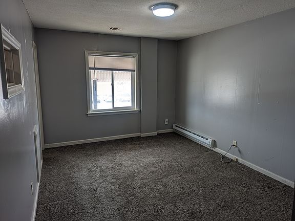 4th image of 123 E Broadway St #5