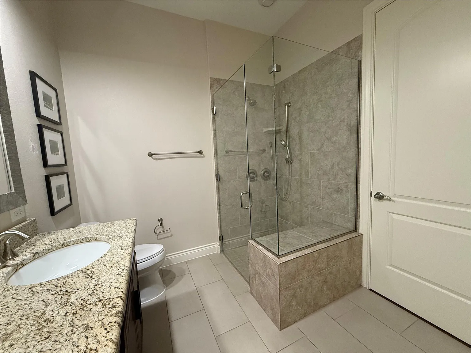 2 bed, 2.0 bath, 1294 sqft, $2,500 — Photo 3
