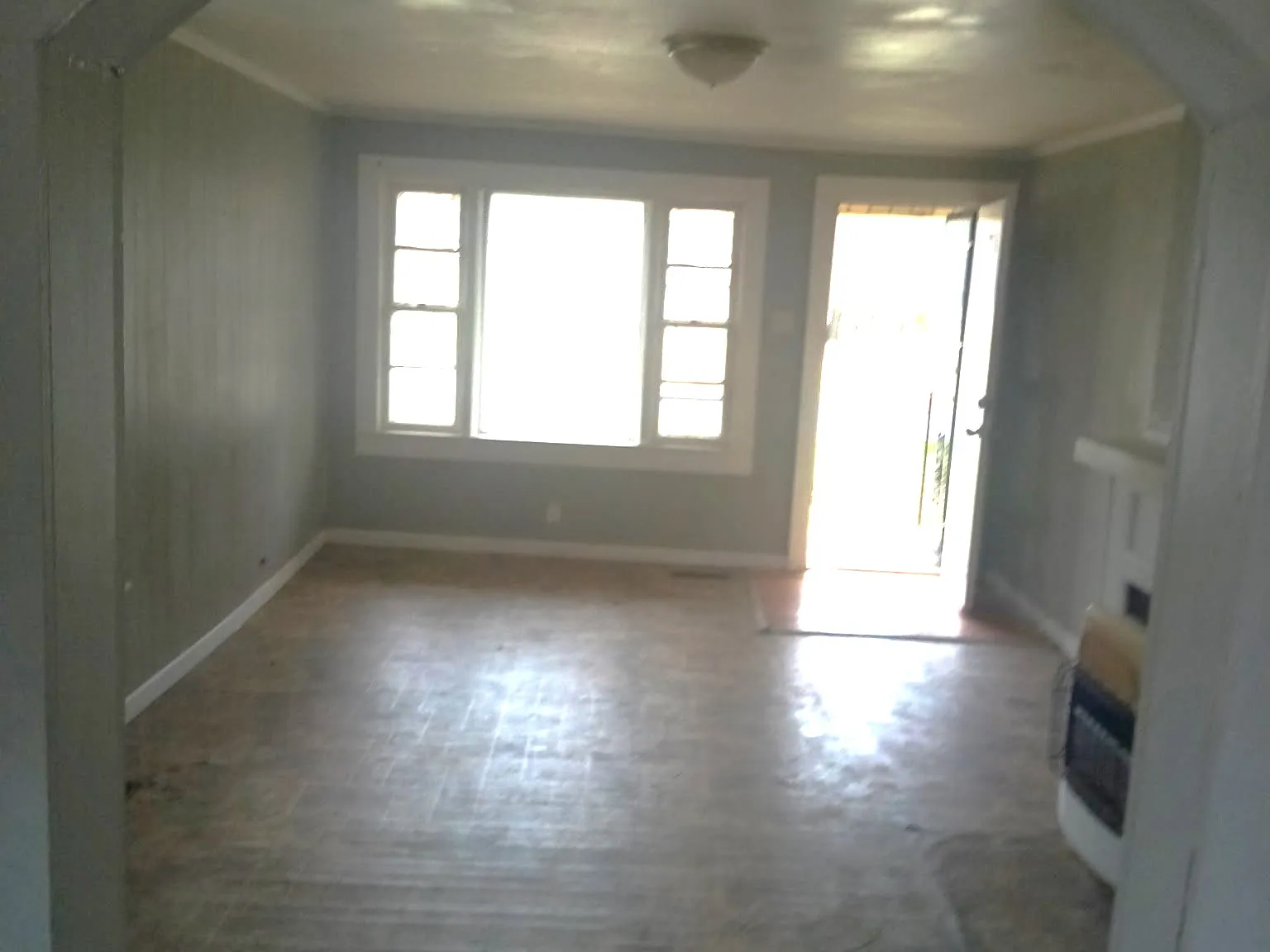 3 bed, 1028 sqft, $895 — Photo 4
