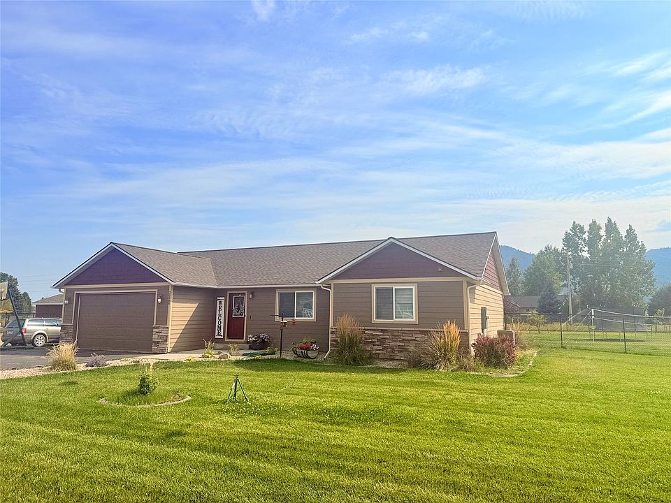 1st image of 20989 Holloron Ln
