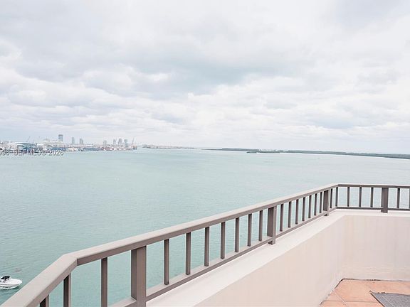 3rd image of 520 Brickell Key Dr APT A1904