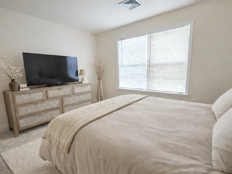 Reserve at Parkland — Photo 10