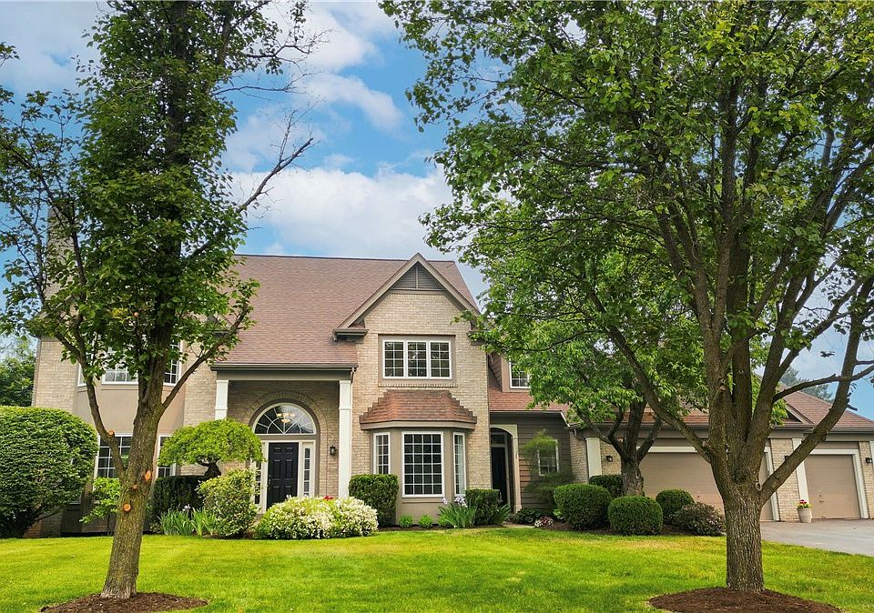 1st image of 10 Muirfield Ct