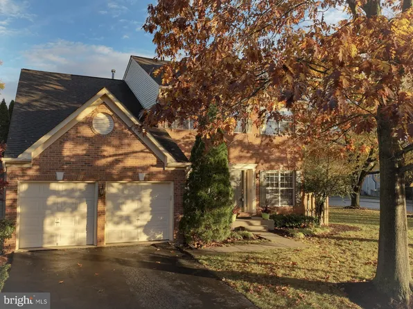 17133 Pickwick Dr, Purcellville, VA 20132