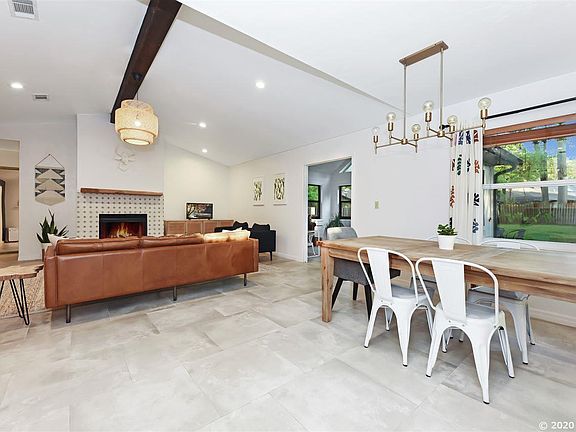 4th image of 10905 NW 38th Ave