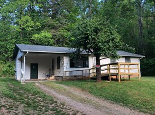 150 Blue Jay Dr, Franklin, NC 28734