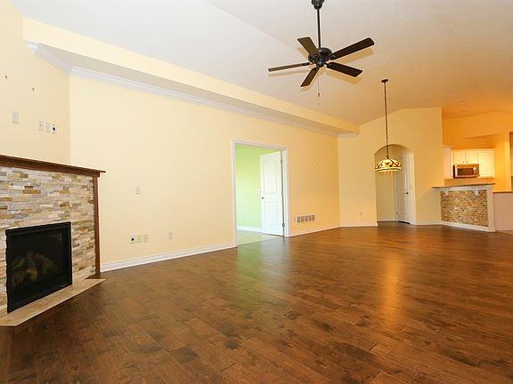 4th image of 6849 Liberty Cir