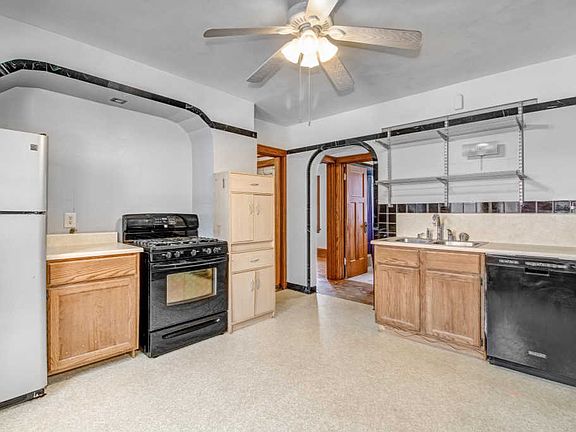 4th image of 1530 S 54th St