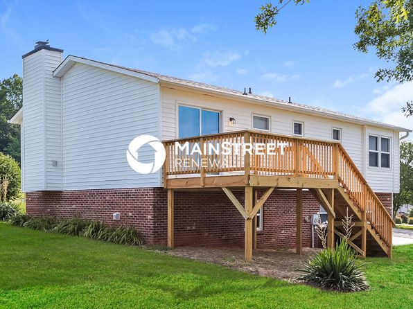 8260 Creedmoor Dr, Rural Hall, NC 27045