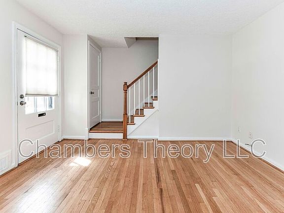 3rd image of 5832 Edgehill Dr