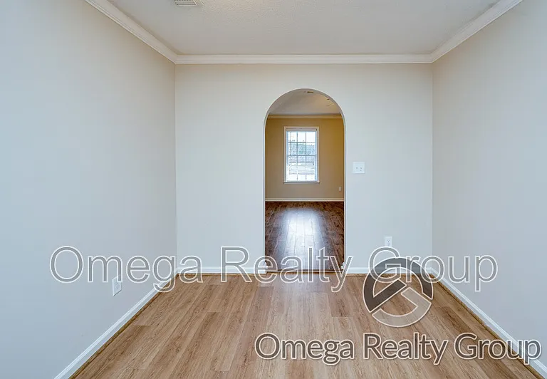 18488 Thoroughbred Dr — Photo 15