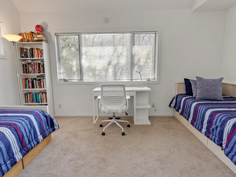 17 Hillside Rd — Photo 12