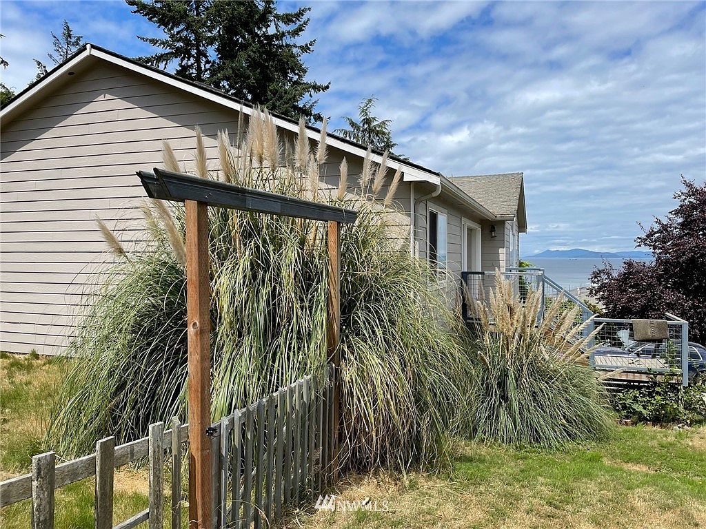 Oak Harbor, WA 98277