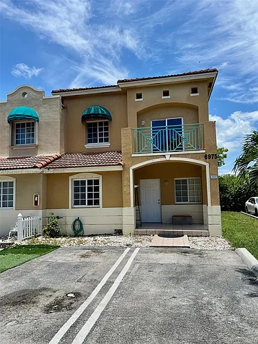 6975 NW 173rd Dr #2007 Photo 1