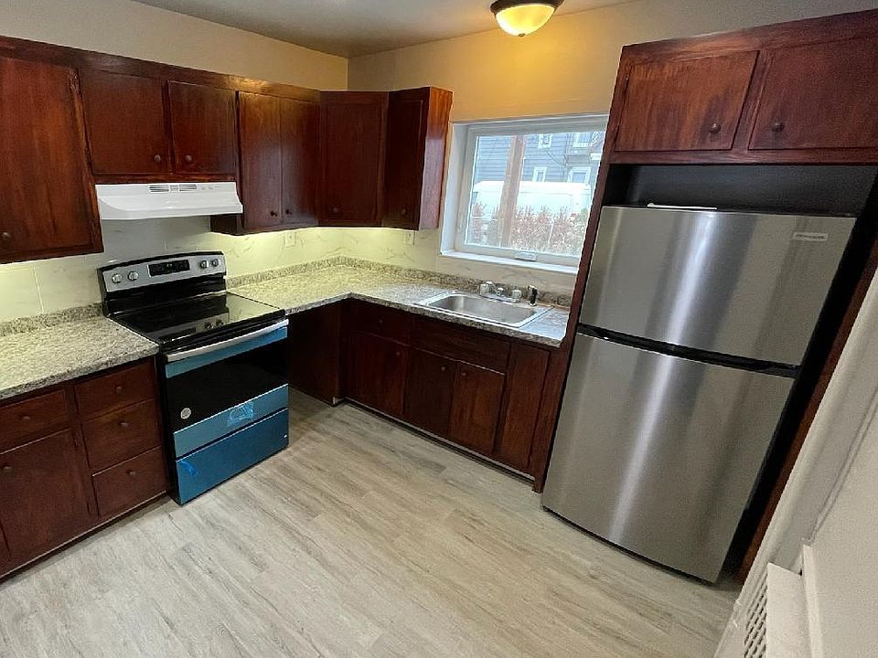 1st image of 72 S Liberty St #1