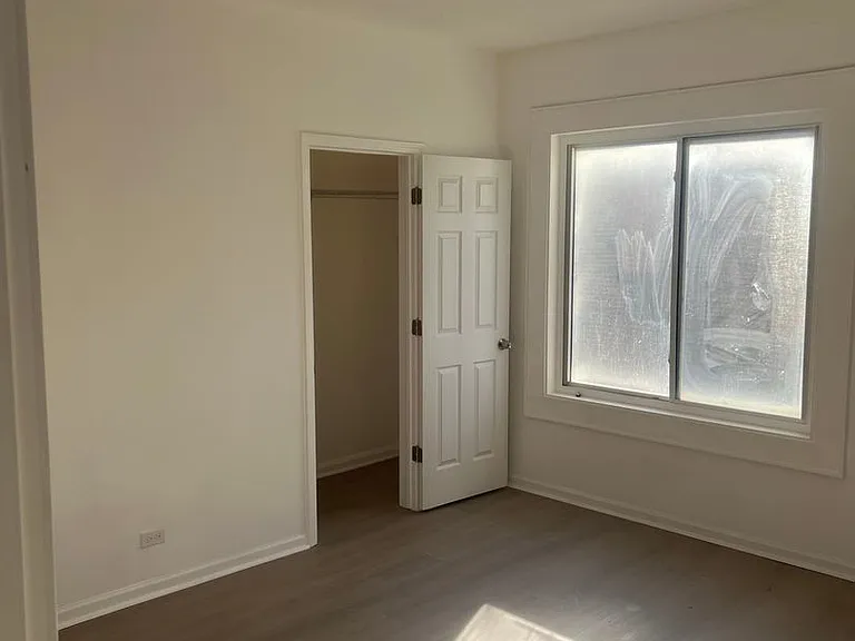8445 S Ingleside Ave — Photo 4