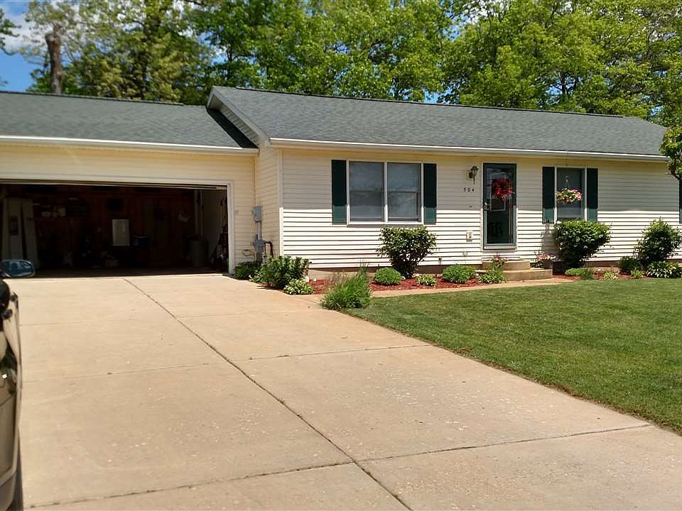2nd image of 504 Washington Dr