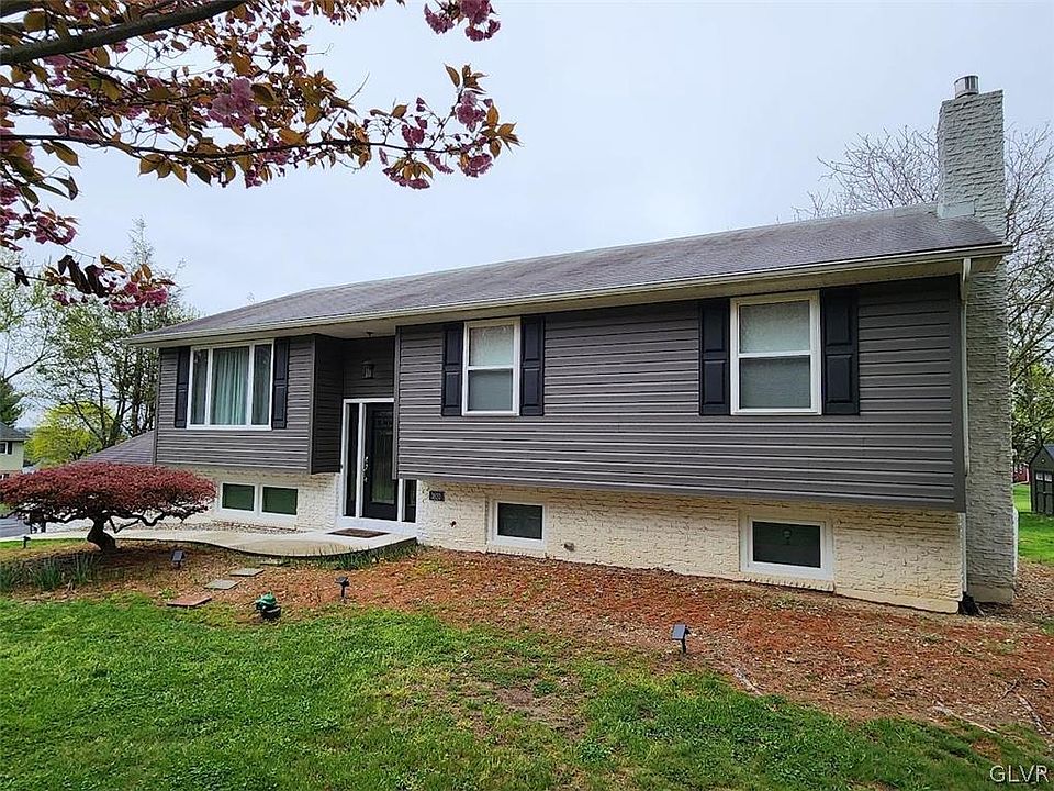 1st image of 3820 Woodland Dr