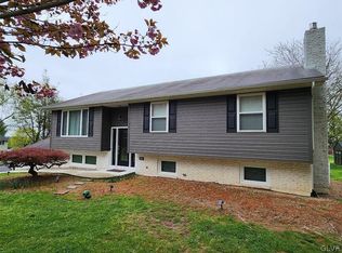 3820 Woodland Dr, Schnecksville, PA 18078