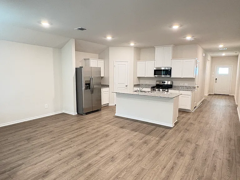 811 Orchid Way — Photo 7