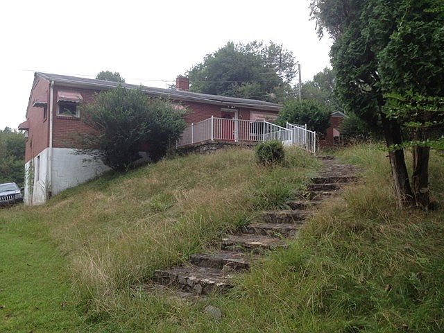 1st image of 81 Briarhill Dr