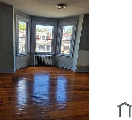 3 bed, $1,895 — Photo 2