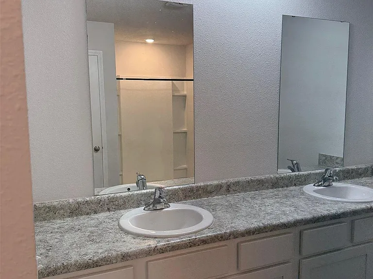 5628 Fulcina Ct — Photo 22