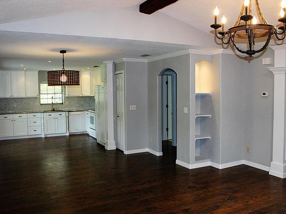4th image of 6232 Yellowstone Dr