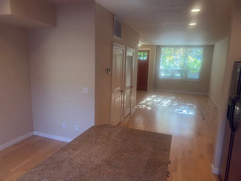 8628 SE 9th Ave #12 — Photo 8