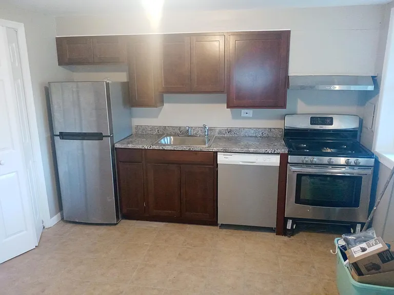 429 Caledonia Ave — Photo 5