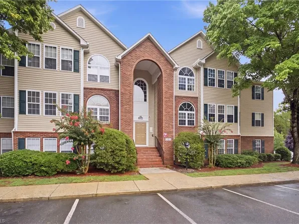 223 Mill Pond Dr, Winston Salem, NC 27106