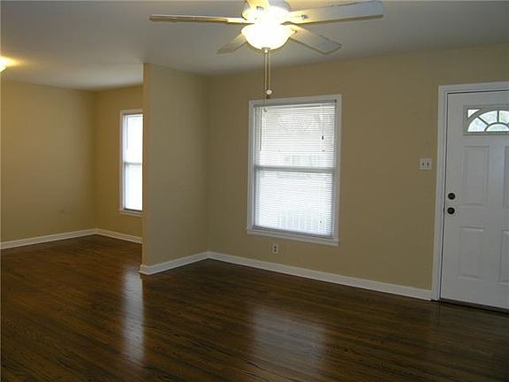 2nd image of 1410 Paxton Ave